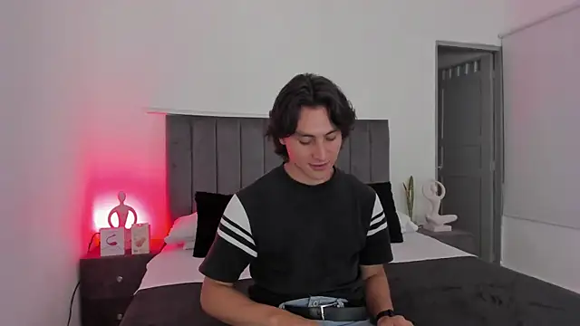 AlexanderHall online show from September 9, 2025, 11:03 pm