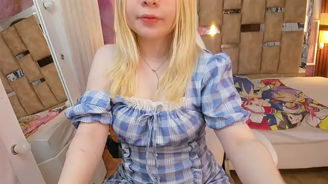 Melody Lolii online show from March 4, 2026, 6:04 pm