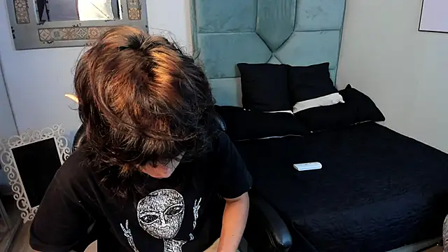 Dereck Manson online show from October 29, 2025, 11:53 am