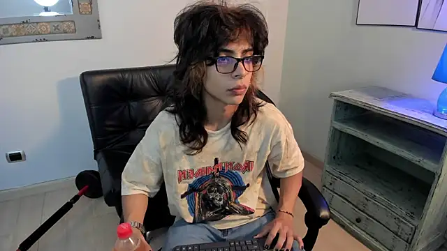 Dereck Manson online show from October 18, 2025, 11:45 am