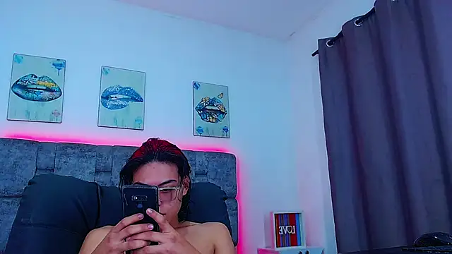 dirty model online show from October 12, 2025, 2:46 am