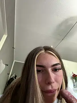 Snapshot of Amira_Vice chatting on April 28, 2026, 10:41 am Amira Vice online show from April 28, 2026, 10:41 am
