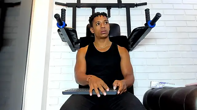 Snapshot of ItaloMoore chatting on February 27, 2026, 11:43 am ItaloMoore online show from February 27, 2026, 11:43 am