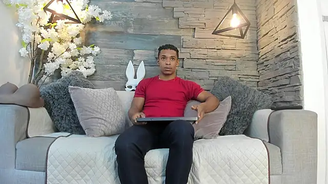 ItaloMoore online show from October 12, 2025, 12:06 pm