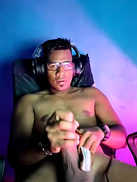 Clangel19 online show from October 16, 2025, 11:13 pm