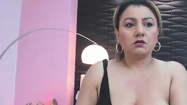 Nataly Foley online show from September 13, 2025, 12:38 pm