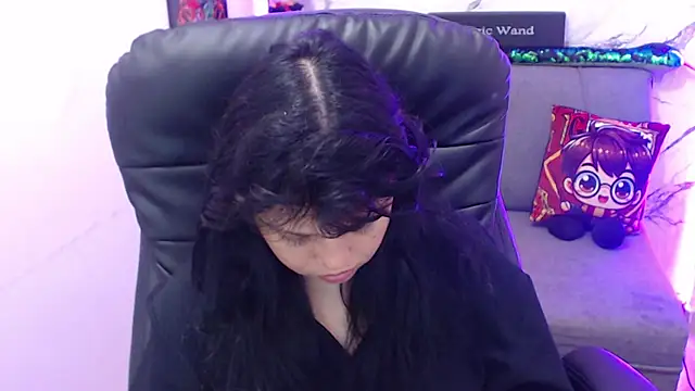 minnie cake online show from November 30, 2025, 9:37 pm