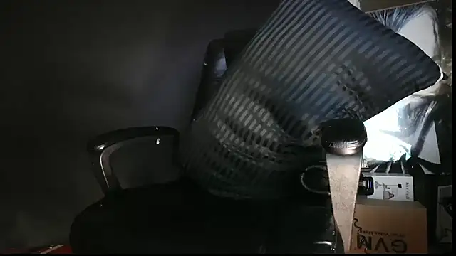 Snapshot of zaddytrey chatting on May 17, 2026, 4:07 pm zaddytrey online show from May 17, 2026, 4:07 pm