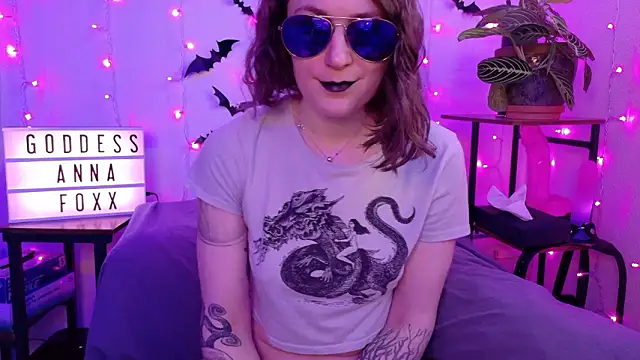 mistressannafoxx online show from March 6, 2026, 10:05 pm