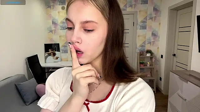 NylaNadler online show from February 14, 2026, 6:02 am