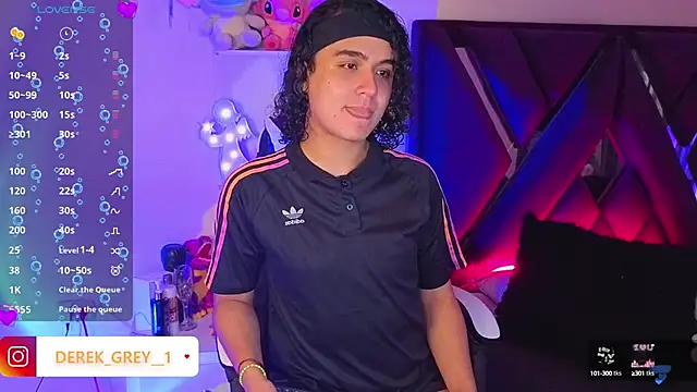 derek greyy  online show from October 5, 2025, 7:48 pm