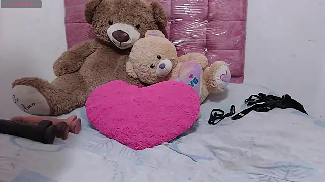 toxic sweet  online show from April 22, 2026, 7:15 am