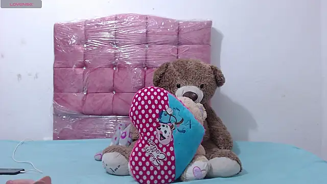 Snapshot of toxic_sweet_ chatting on May 26, 2026, 3:48 am toxic sweet online show from May 26, 2026, 3:48 am