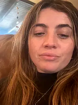 Snapshot of M1l3yD3w chatting on November 15, 2025, 11:09 pm M1l3yD3w online show from November 15, 2025, 11:09 pm