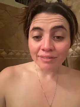 Snapshot of M1l3yD3w chatting on November 10, 2025, 2:38 am M1l3yD3w online show from November 10, 2025, 2:38 am