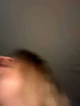 Snapshot of M1l3yD3w chatting on November 19, 2025, 4:12 am M1l3yD3w online show from November 19, 2025, 4:12 am