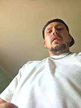 kdaddyj online show from June 1, 2026, 4:39 pm