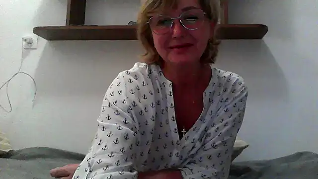 Snapshot of IrynaMolbertx chatting on September 24, 2025, 7:42 pm IrynaMolbertx online show from September 24, 2025, 7:42 pm