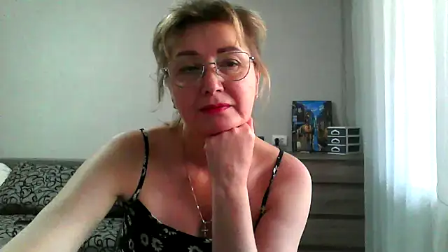 Snapshot of IrynaMolbertx chatting on November 14, 2025, 9:46 am IrynaMolbertx online show from November 14, 2025, 9:46 am