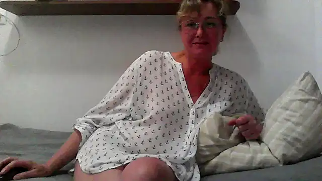 Snapshot of IrynaMolbertx chatting on September 25, 2025, 7:31 pm IrynaMolbertx online show from September 25, 2025, 7:31 pm