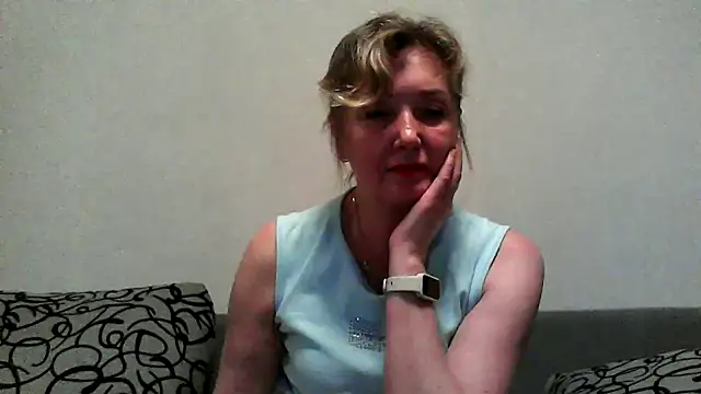 Snapshot of IrynaMolbertx chatting on October 14, 2025, 7:03 pm IrynaMolbertx online show from October 14, 2025, 7:03 pm
