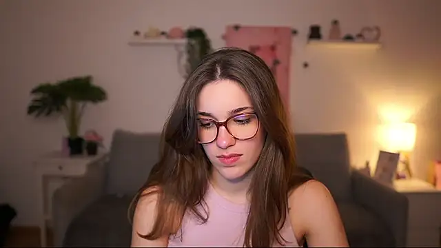 kissie cat online show from February 20, 2026, 7:27 pm