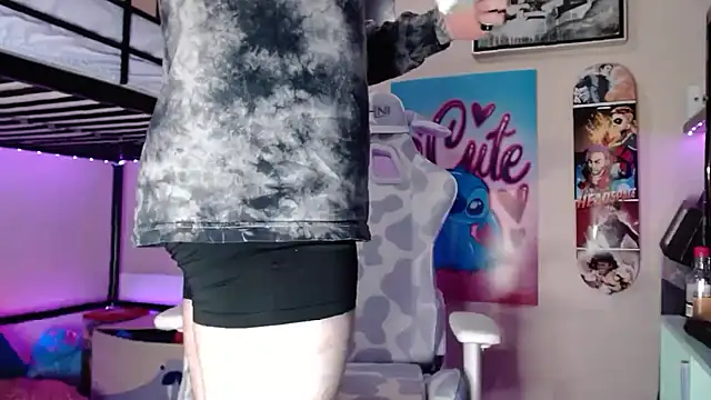 emocouplee666 online show from October 13, 2025, 9:55 am