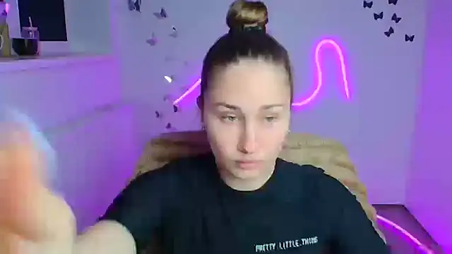 Stefanie Sweet online show from May 18, 2026, 5:45 am