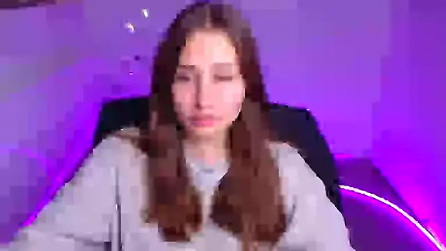 Stefanie Sweet online show from October 8, 2025, 5:20 am