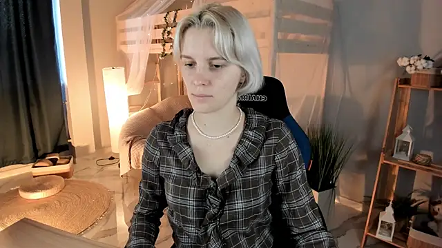 BethanyCloud online show from September 12, 2025, 5:29 am