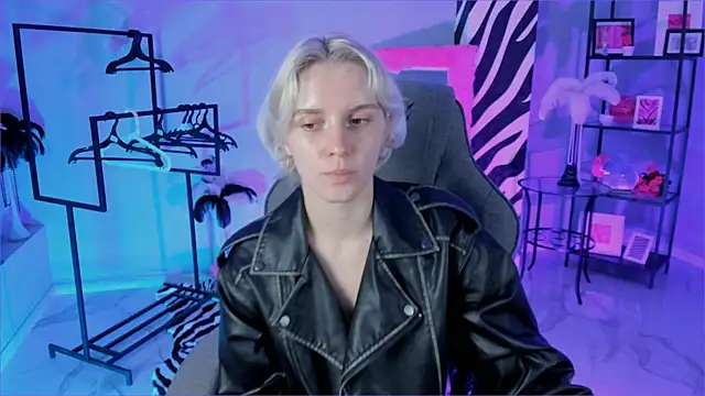 BethanyCloud online show from September 10, 2025, 5:28 am