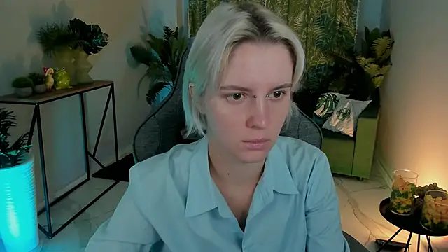 BethanyCloud online show from October 15, 2025, 2:21 am