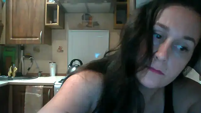 Amandda  online show from September 8, 2025, 6:40 pm