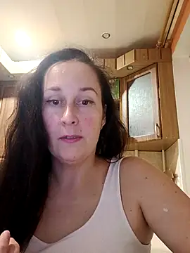 Amandda  online show from October 7, 2025, 5:58 pm