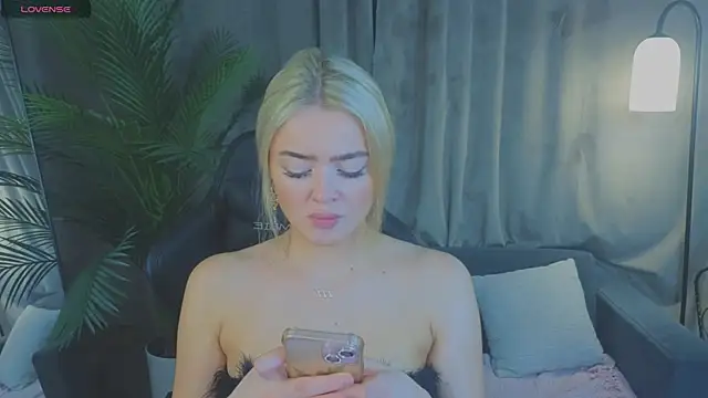 Snapshot of Relax_Time_ chatting on June 21, 2026, 5:08 pm Relax Time online show from June 21, 2026, 5:08 pm