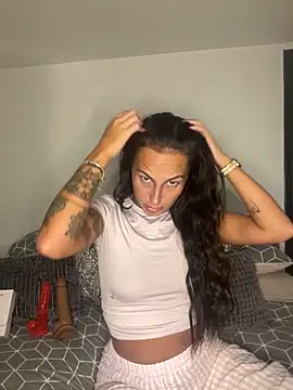 Rosieredxox online show from September 9, 2025, 6:06 pm