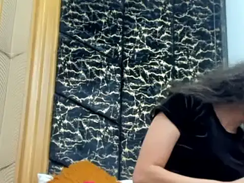 MiaCours online show from April 1, 2026, 12:50 pm