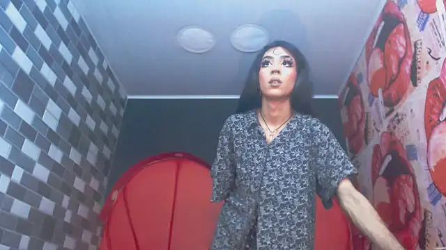 julessxcharlotte online show from October 31, 2025, 2:24 pm