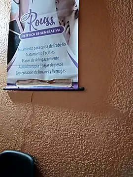 Mia-Glow online show from September 18, 2025, 11:13 am