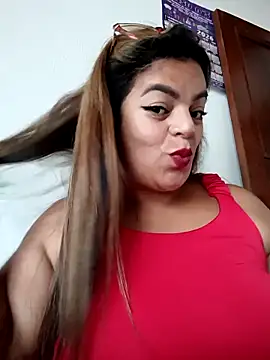 Mia-Glow online show from April 13, 2026, 12:09 pm