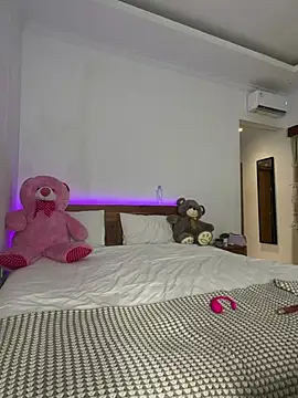 sarahsparkles20 online show from April 10, 2026, 1:01 am