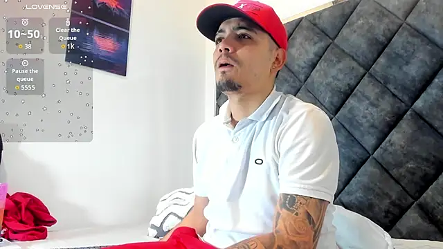 OwenStonne  online show from November 20, 2025, 12:06 pm