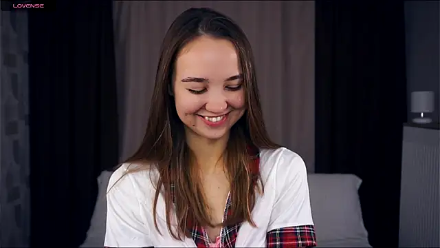 KayleenCurtis online show from October 1, 2025, 5:23 am