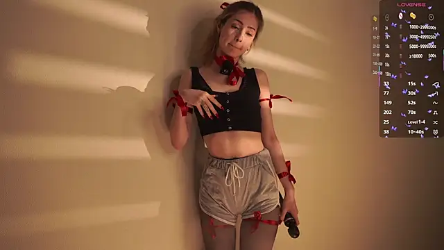 VernonKnapik online show from November 11, 2025, 10:10 am