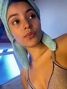 hotwife26 online show from October 27, 2025, 3:13 pm