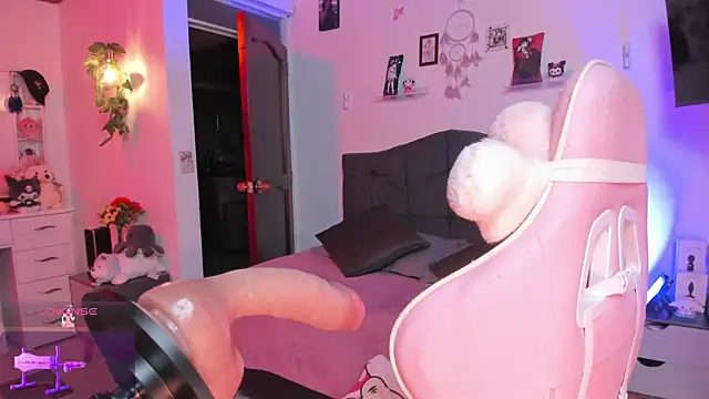 Fia   online show from February 19, 2026, 1:13 am