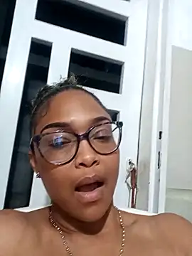 BiiancaEstradaa online show from March 18, 2026, 4:26 am