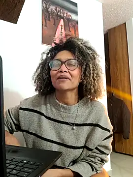 BiiancaEstradaa online show from February 10, 2026, 11:37 pm