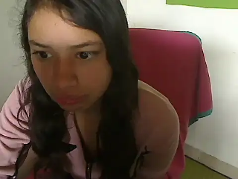 akamesweet online show from October 15, 2025, 7:22 pm