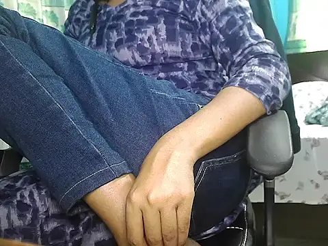 meghbalikargolponoy09 online show from January 6, 2026, 5:55 am